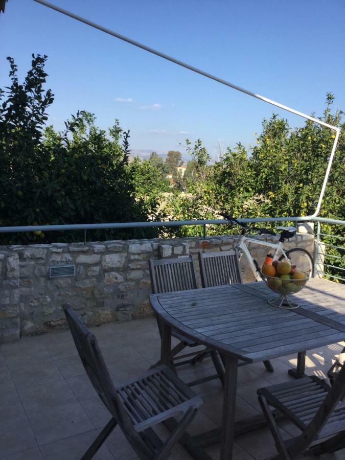 Seafront Apartment Ιι In Kiveri, Near Nafplion. Екстериор снимка